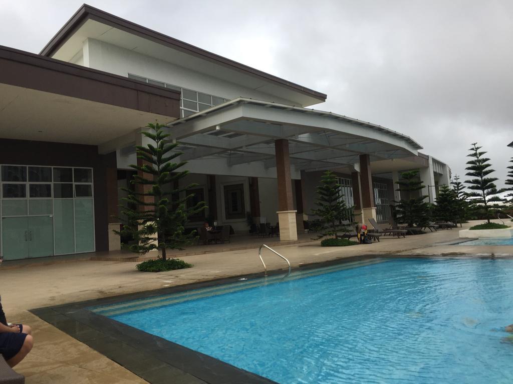 Wind Residence With View Of Taal Lake Tagaytay City Extérieur photo